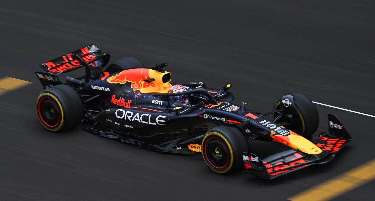 迈凯伦绝杀红牛车队，汉密尔顿带队取胜