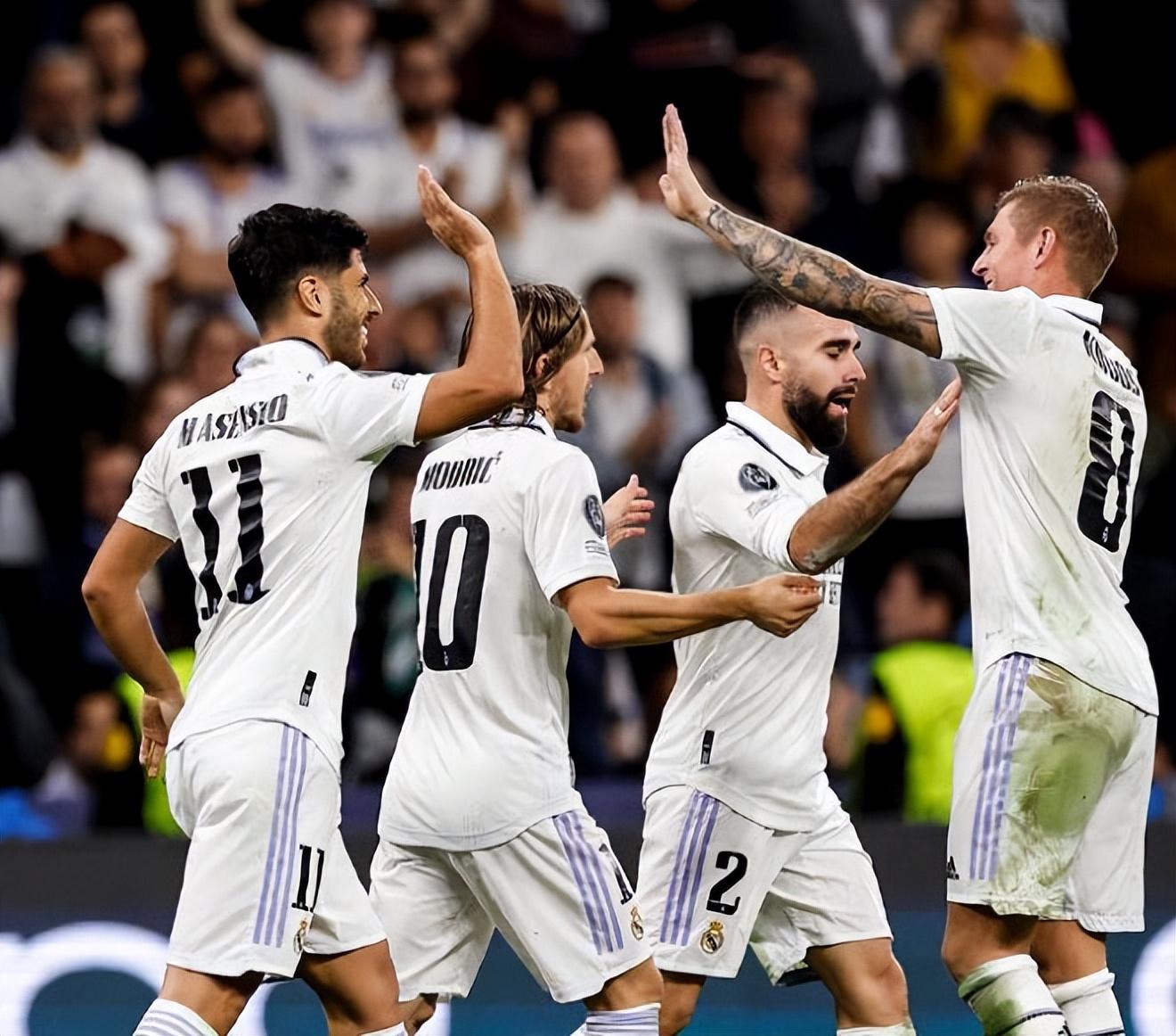 切尔西十战九胜，领跑欧冠小组赛大积分