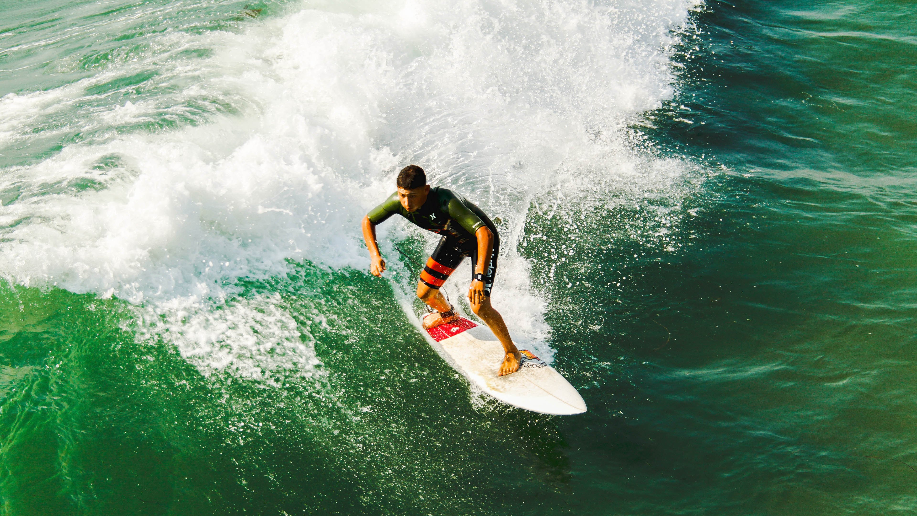 冷门与巨星交响曲，突尼斯绝杀瑞士，姆巴佩主宰年度焦点之战
