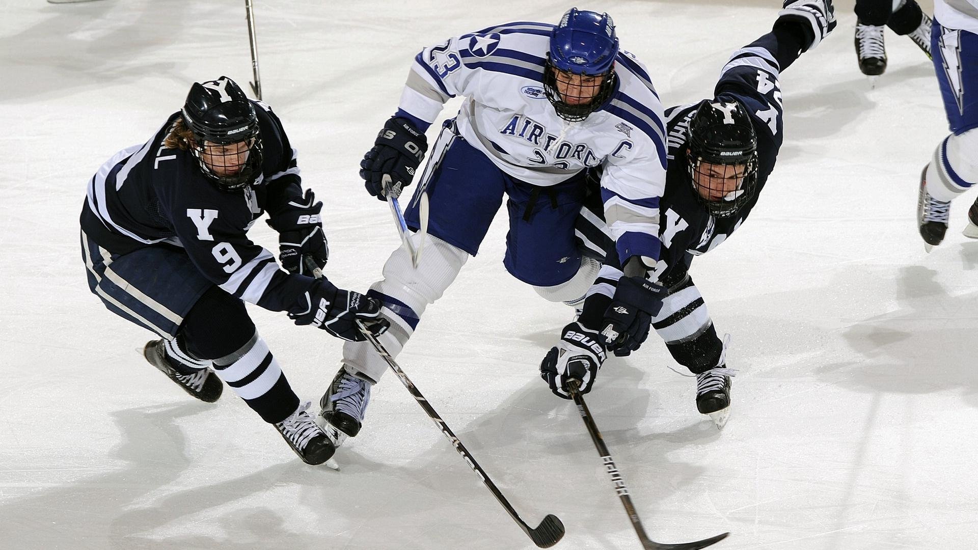 关键先生霍勒迪，雄鹿顶住雷霆反扑，锁定胜局的12分钟