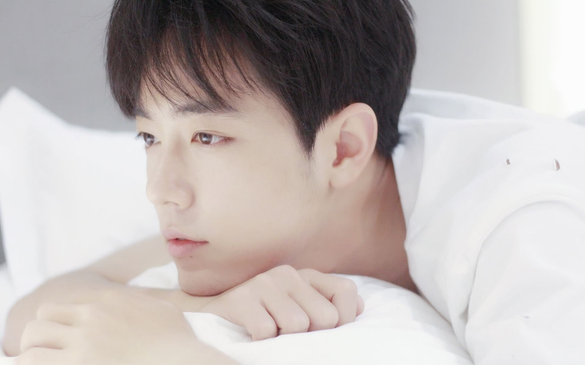 总决赛抢七1.7秒,当西亚卡姆射出那粒子弹,掘金王朝在马刺的血泊中诞生